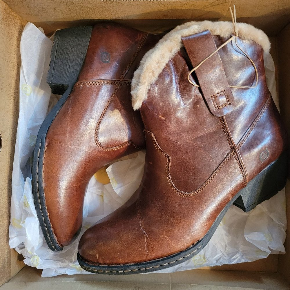 BORN LILA Brown Leather Bootie **NEW**